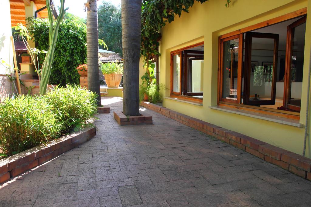 Cala Blanca Villaggio Alberghiero مارينا دي كاميروتا المظهر الخارجي الصورة